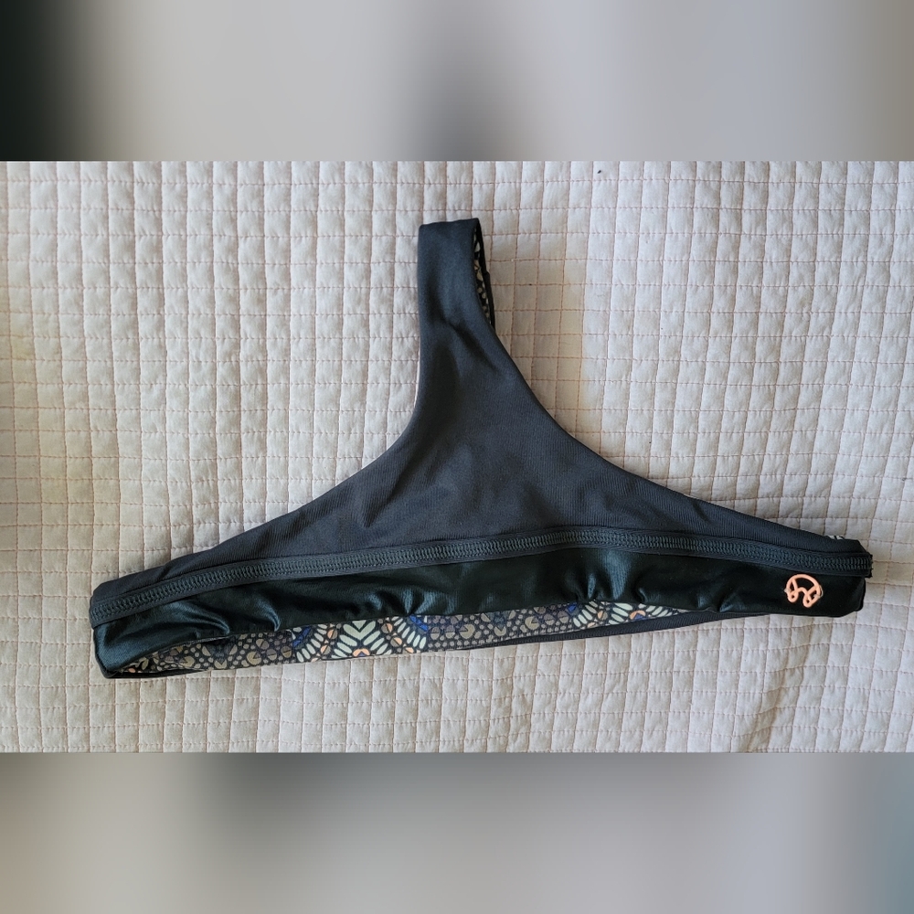 Maaji Black  Bikini Bottom Size Medium